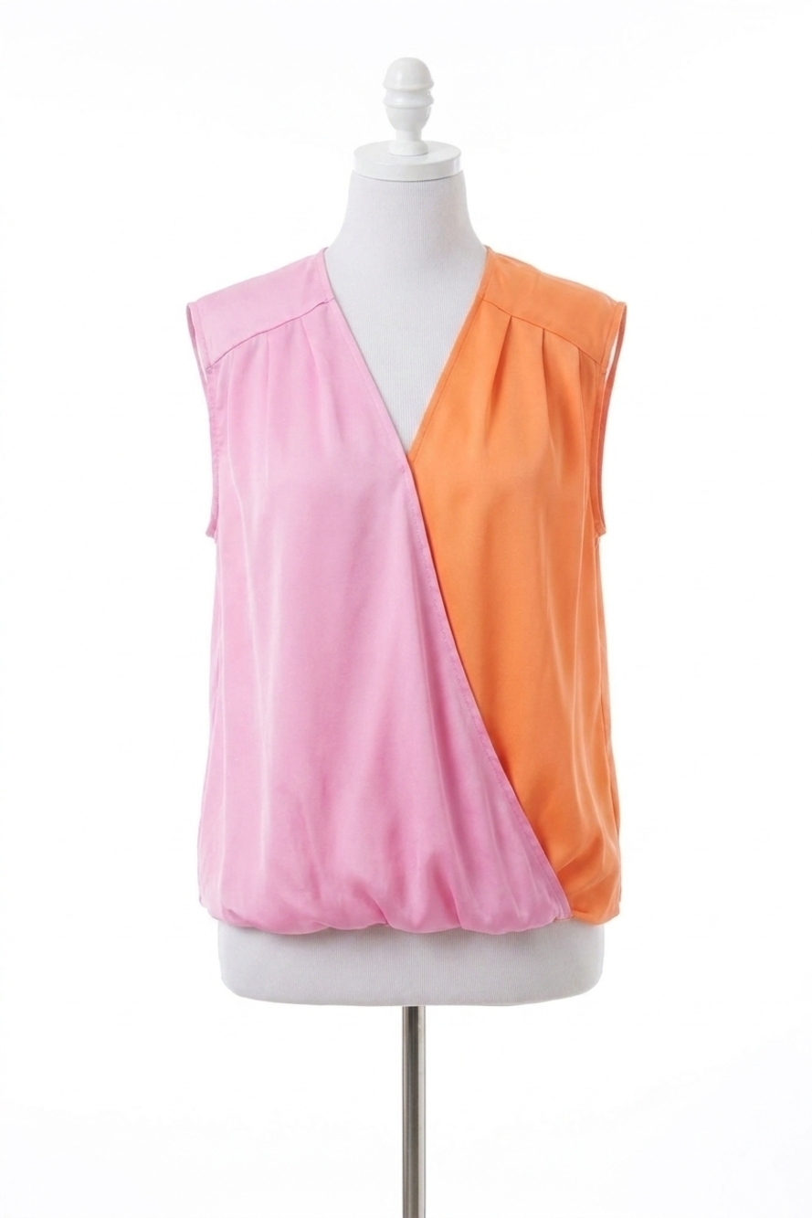 NEW ENTRO color block v-neck sleeveless bodysuit in peach combo